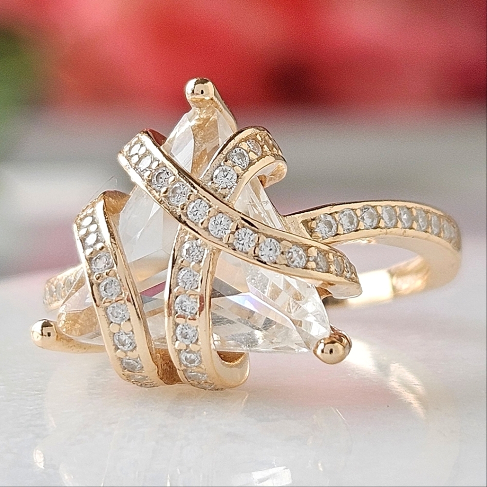 Gold Trillion Ring, Charmed Aroma, 925 Sterling Silver finished in 10k gold